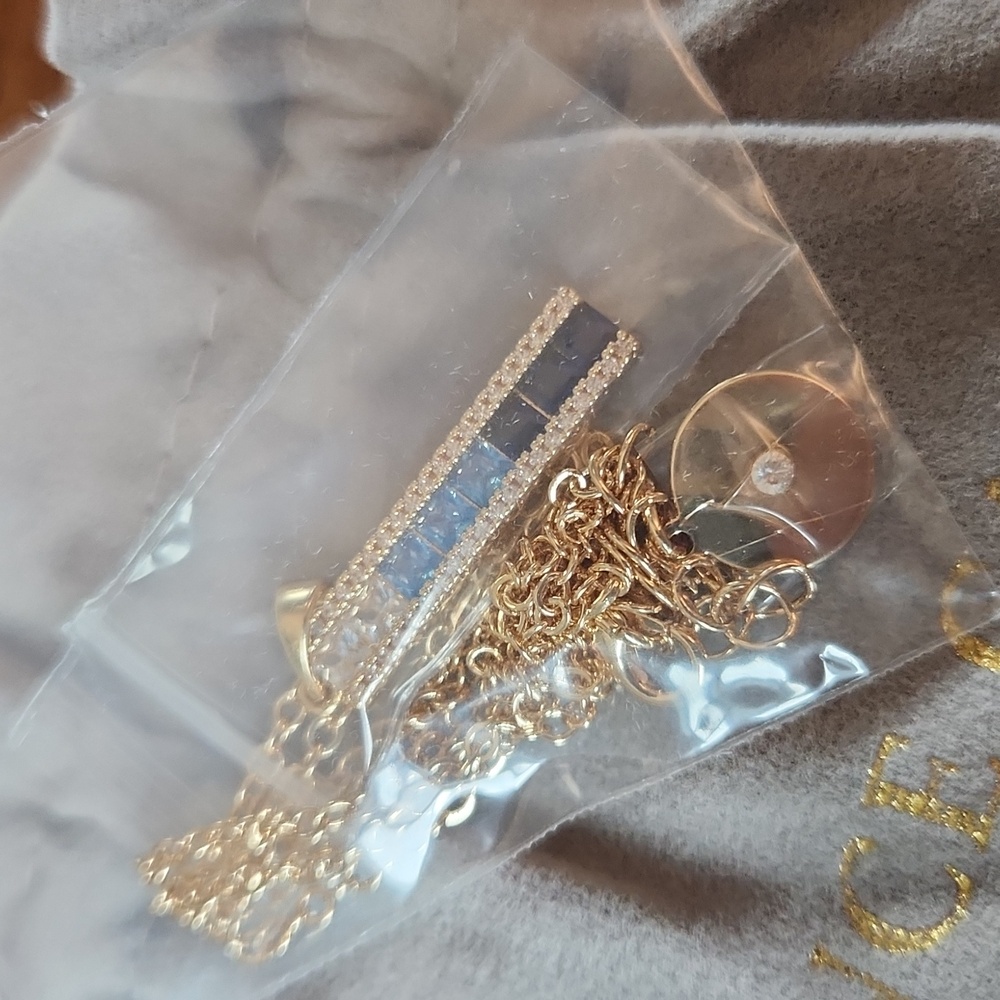 Vince Camuto Necklace, NEW - Picture 3 of 3